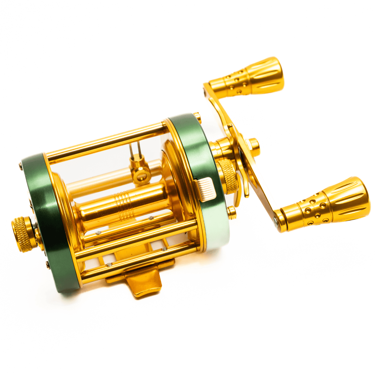 6800 CTS Round Baitcaster Reel – view 3