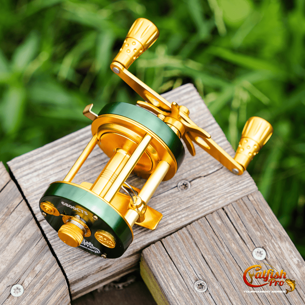 6800 CTS Round Baitcaster Reel – view 2