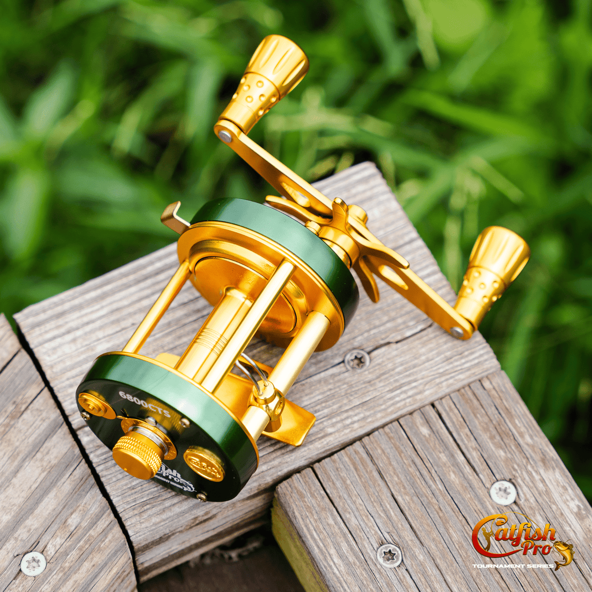 6800 CTS Round Baitcaster Reel – view 2